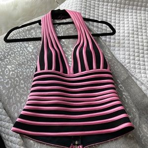 Cache size 2 Halter top. Pink and black. Solid construction